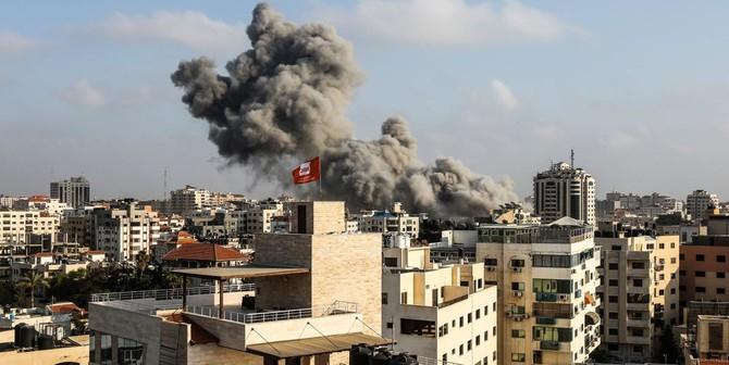 Gaza: Cease-fire holds after day of intense Israeli bombing