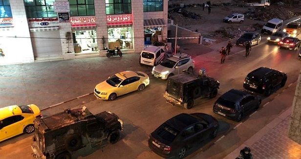 Two soldiers injured in clashes with Palestinian youths in Ramallah