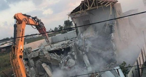 Palestinian families threatened with eviction stage sit-in