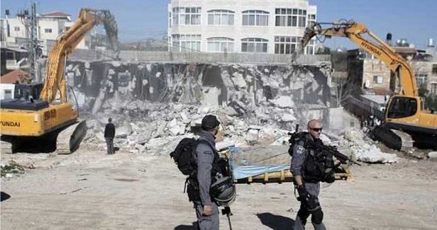 Israel threatens to raze 110 Palestinian homes, stores in Tira