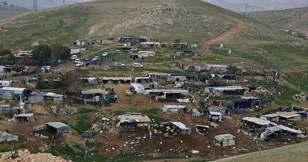 Israeli army gives Khan al-Ahmar inhabitants until Friday to evacuate