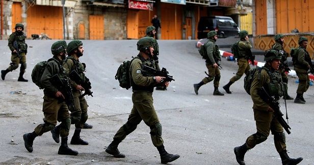 IOF kidnaps five Palestinians in West Bank