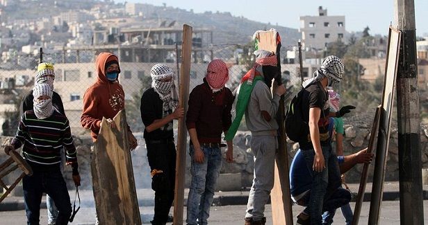 Palestinians severely injured as Israeli forces roll into Bethlehem