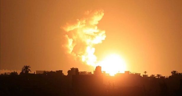 Israeli warplanes bomb Gaza after alleged rocket attack