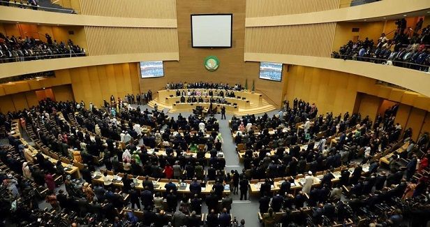 AU freezes decision over Israel�s observer status