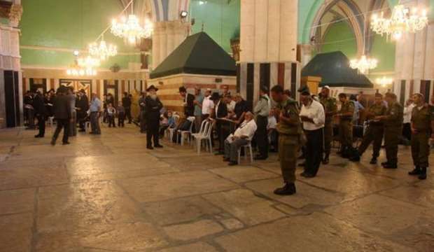 IOF closes Ibrahimi Mosque to Muslim worshipers
