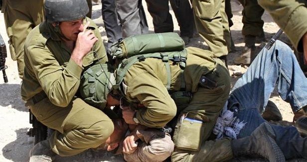 IOF assaults three W. Bank workers in Jenin