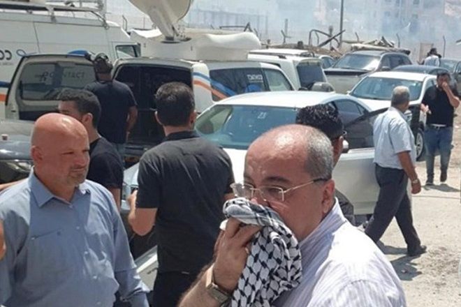 Israel attacks protesters in newly demolished Jerusalem area