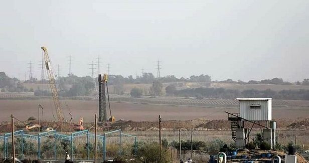 Israeli army arrests Gazan for attempting to cross border fence