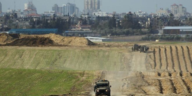 IOF open live fire on Gaza citizens