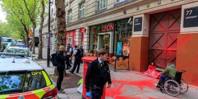 Palestine Action activists shut down Elbit�s London HQ for the third time in two weeks