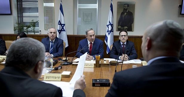 Netanyahu to allow MKs to enter al-Aqsa Mosque