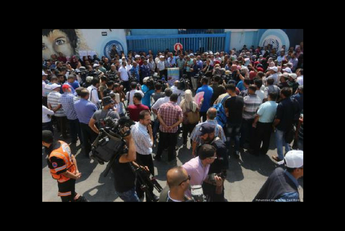UNRWA Cuts 40% of Employees Salaries