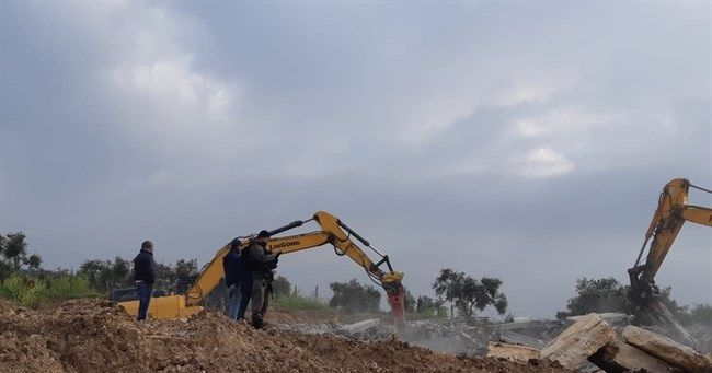 Israeli forces demolish under-construction house in Nablus