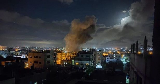 Israeli warplanes bomb two sites in Gaza