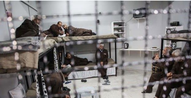 The administration of Askalan prison submit to its detainees' demands