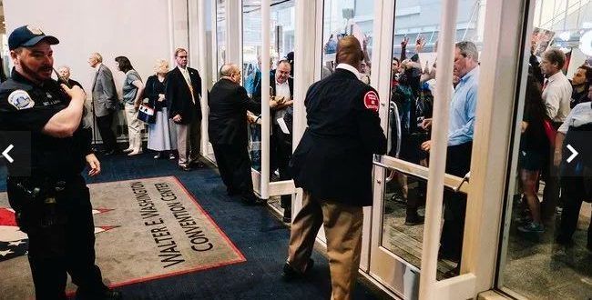Protesters disrupt world�s largest Christian Zionist summit over Israeli occupation of Palestine