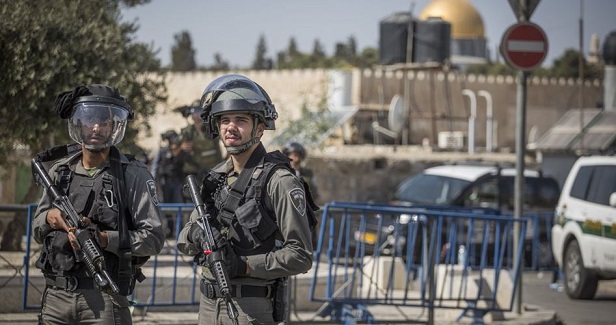 Woman dies at al-Aqsa as Israeli forces obstruct ambulance access