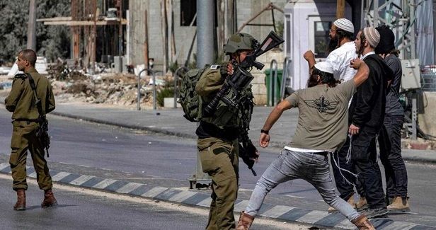 Settlers assault elderly couple in W. Bank town