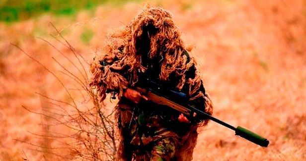 Palestinian sniper targets settlers car east of al-Khalil