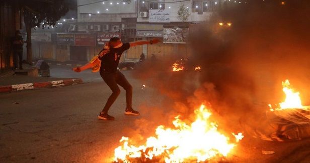 Jerusalemites house burnt in Israeli raid