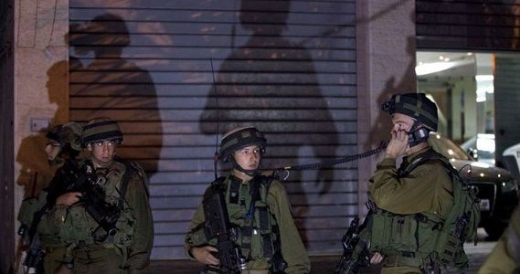 IOF kidnaps Palestinians, raids solidarity tent in W. Bank