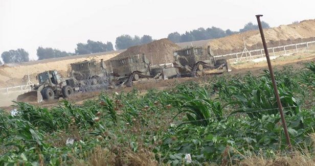 Israeli army opens machine gunfire at Gaza farmlands