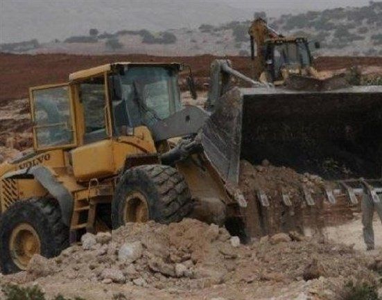 Israeli forces seal off southern Hebron road