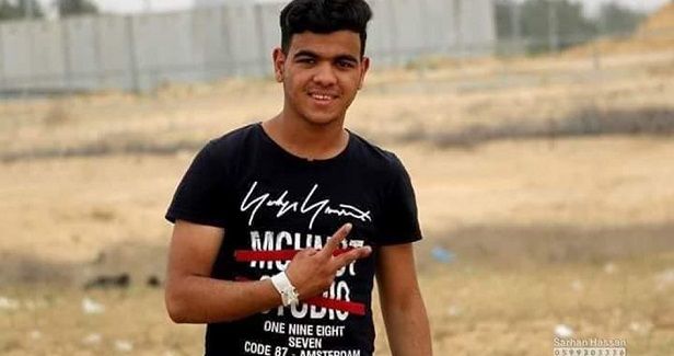 Gaza: Palestinian shot at Gaza protest dies of injury