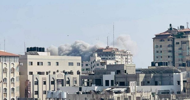 Ten Palestinians killed in Israeli air strikes on Gaza