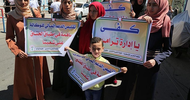 Massive sit-in in Gaza in protest at UNRWA cuts
