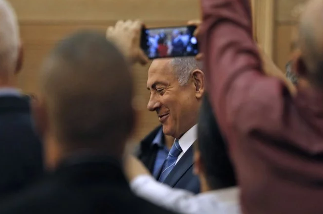 Israel�s main parties begin talks on coalition government