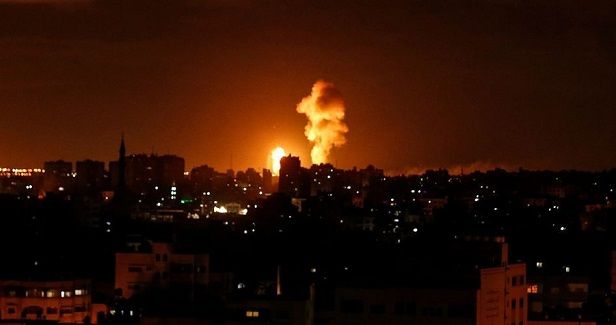 Israeli jets destroy building, 3 houses in Gaza