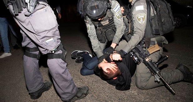 IOF kidnaps four Palestinians from W. Bank and J’lem