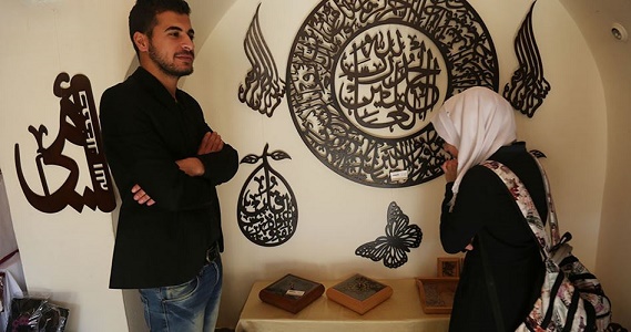 Ministry of Culture in Gaza opens handicraft exhibition