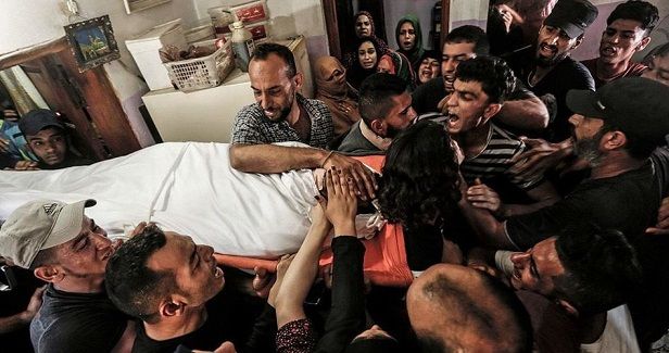 Thousands bid last farewell to Palestinian minor killed by Israel army