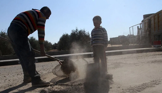 Israel once again bans import of cement to Gaza