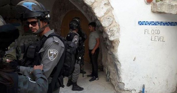 Israeli police kidnap three Palestinian teens from Issawiya