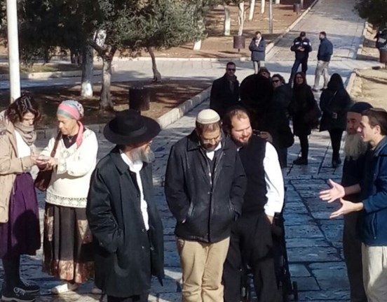 Israeli settlers perform marriage rituals at Al-Aqsa, violating longstanding