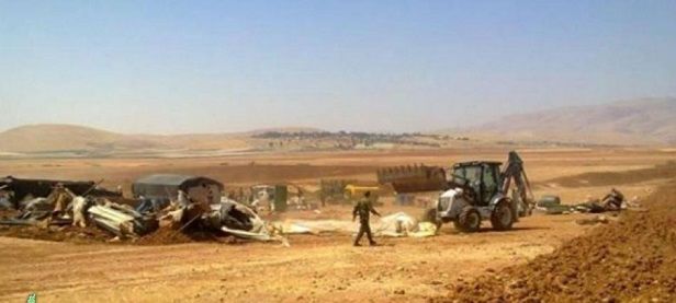 IOF seizes five Palestinian-owned tractors in northern Jordan Valley