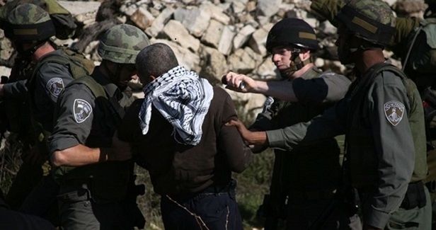 Israeli police kidnap two Jerusalemites, extend detention of others