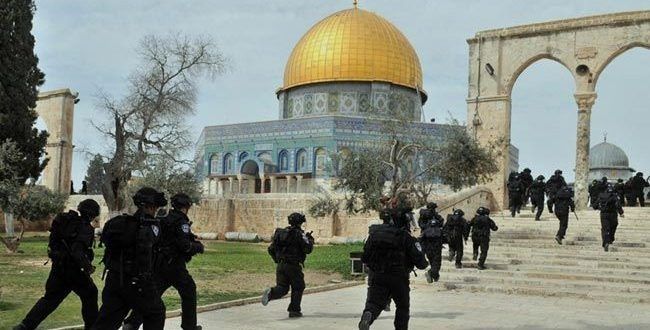 Israel expels five guards of Al-Aqsa Mosque for months