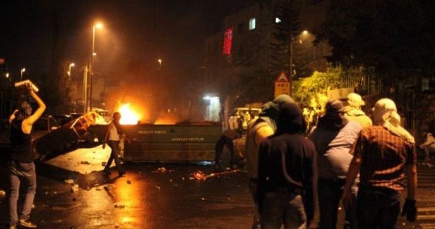 Israeli police storm Issawiya, attack local residents