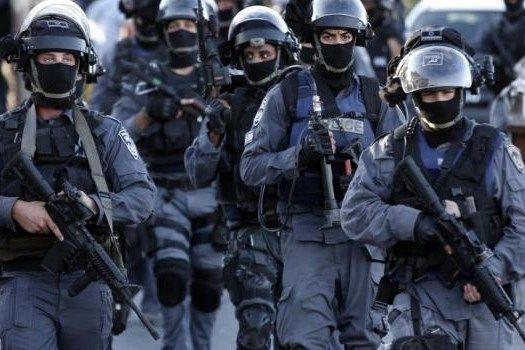 Israeli forces raid Sheikh Jarrah, threaten 7 Palestinian homes with eviction
