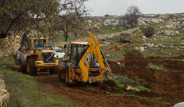 IOA bulldozes property in J’lem, pillages store in Ramallah