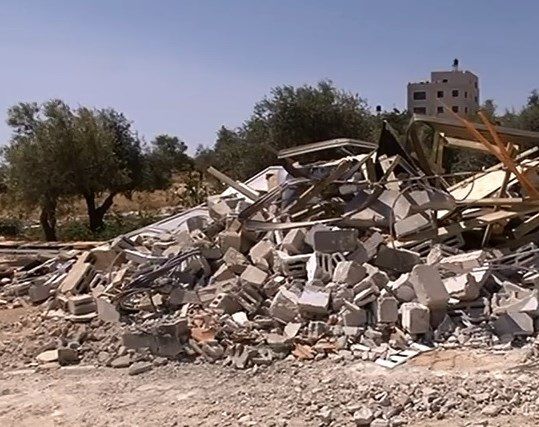 Israel demolishes Palestinian-owned home in Beit Hanina