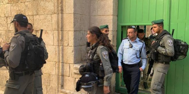Israel closes down official Palestinian institutions in Jerusalem