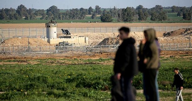IOF attacks Palestinian farmers in Gaza