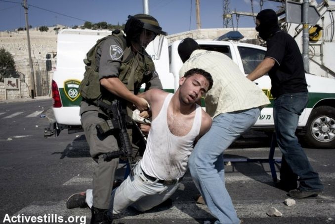 Israel Denies Palestinian Prisoners Visits by Lawyers