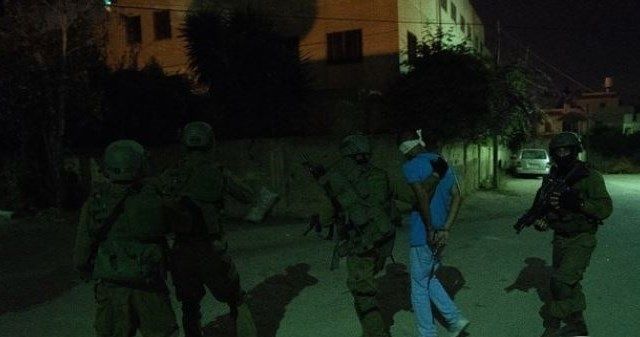Israeli forces detain 3 Palestinians in West Bank